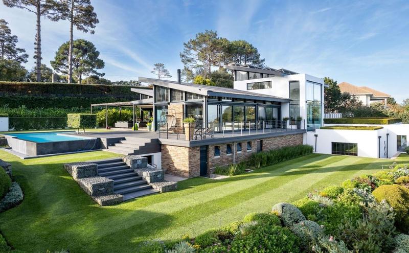5 Bedroom Property for Sale in Bishopscourt Western Cape